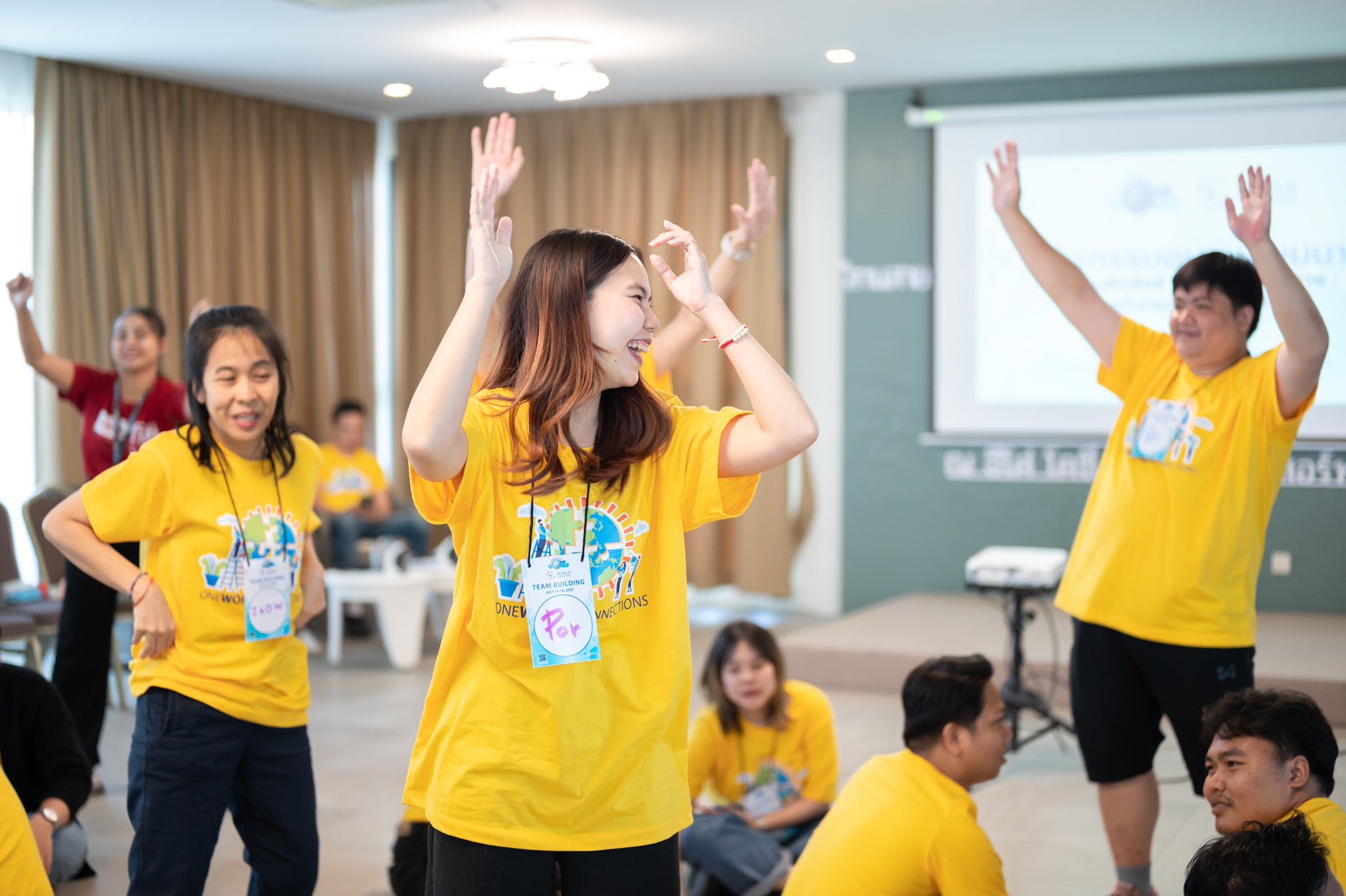 จัดกิจกรรมทีมบิ้วดิ้ง ประจำปี 2023 One World Tour & World Connections