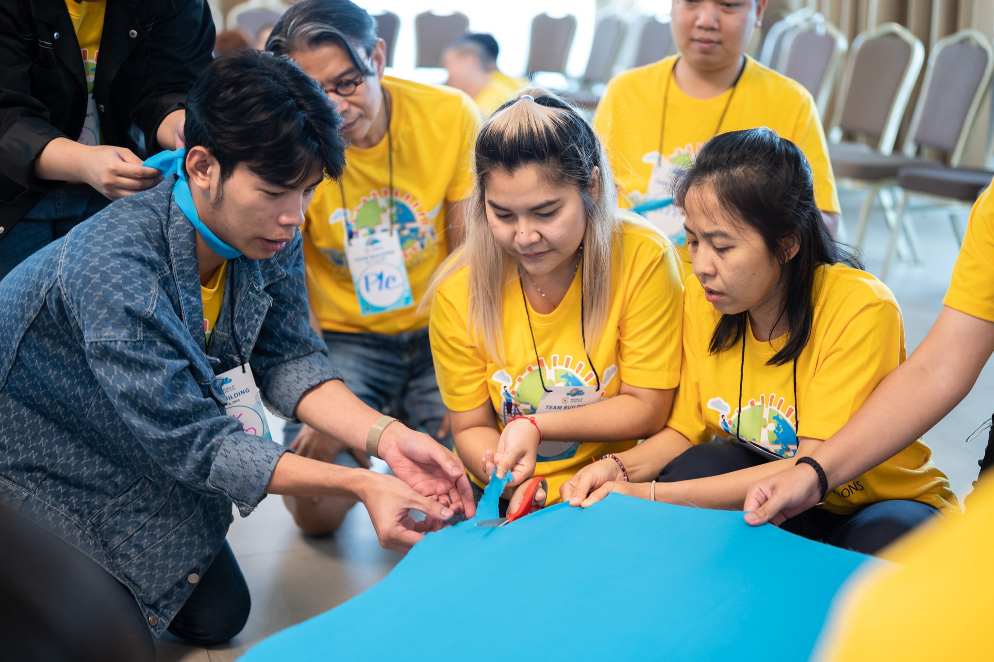 จัดกิจกรรมทีมบิ้วดิ้ง ประจำปี 2023 One World Tour & World Connections